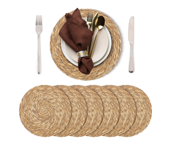 Set of 6 Round Woven Placemats 12 Inches Bulrush Placemats Natural Hand-Woven Boho Rattan Placemats Wicker Table Mats Farmhouse Weave Place Mats for Home Dining Table